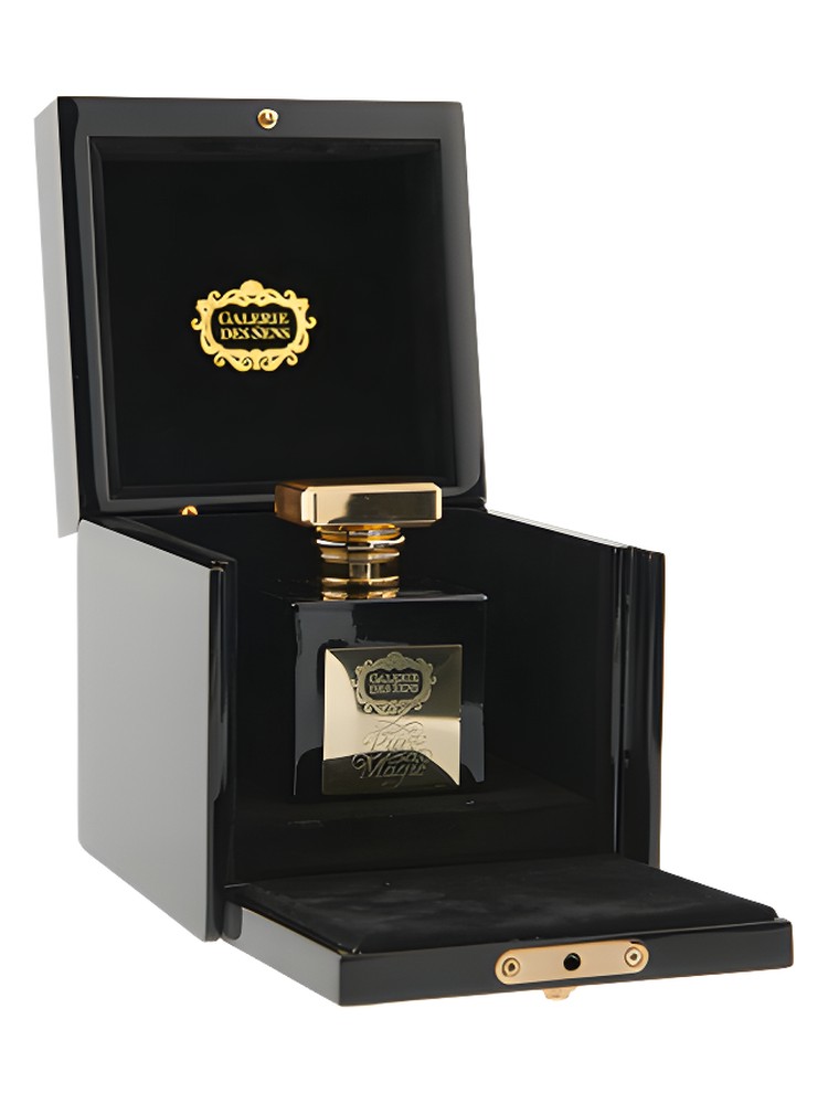 Pure Magie. Le pouvoir du parfum